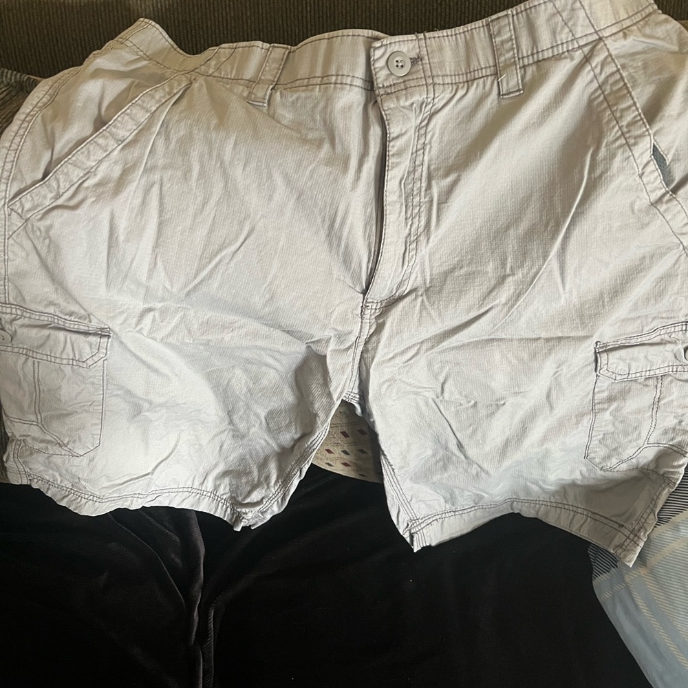 Short size 38